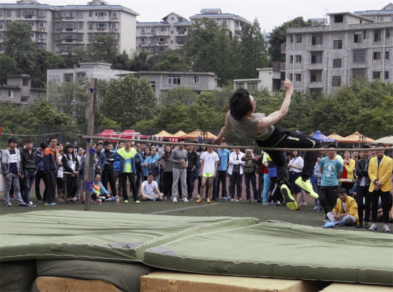 银娱乐优越会geg运动代表团参加我校第三十八届运动会